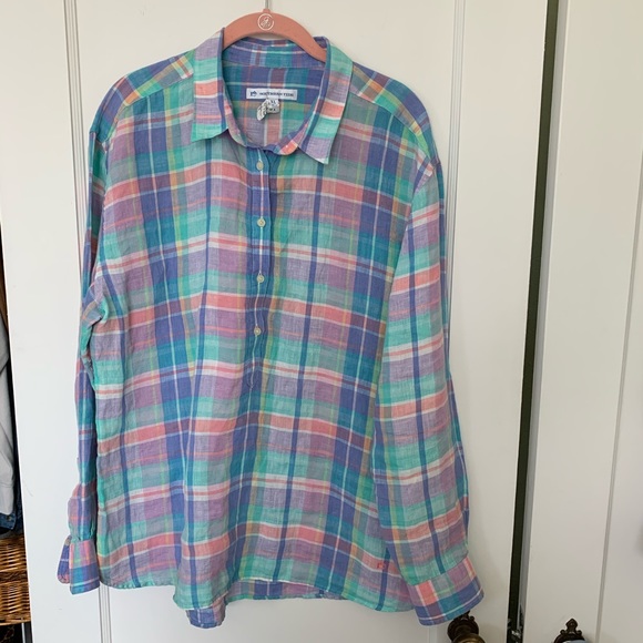 Southern Tide Tops - Ladies lightweight plaid Southern Tide blouse XL